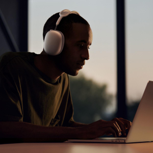 17424980596142-appleairpodsmaxauricolarewirelessapadiglionemusicaechiamatebluetoothgrigio