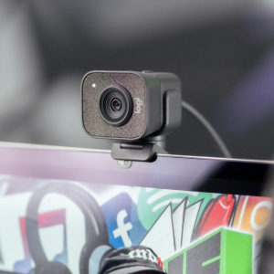 17425269982743-logitechstreamcam