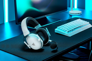 17428223512473-razerblacksharkv2proauricolarewirelessapadiglionegamingbianco
