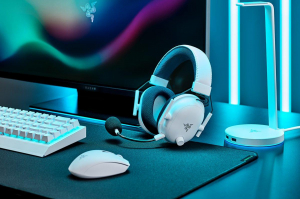 1742822352054-razerblacksharkv2proauricolarewirelessapadiglionegamingbianco