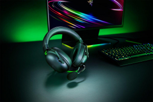 17429326631101-razerblacksharkv2xauricolarecablatoapadiglionegamingneroverde