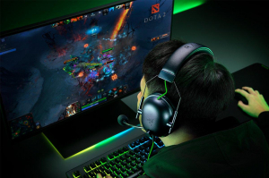17429326638184-razerblacksharkv2xauricolarecablatoapadiglionegamingneroverde
