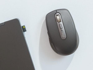 1743008980269-logitechmxanywhere3sforbusinessmouseufficiomanodestrarfsenzafilibluetoothlaser8000dpi