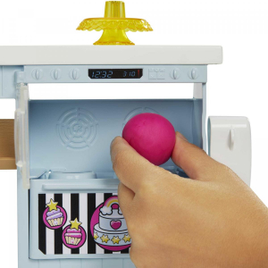 17430413958353-barbiepasticceriaplaysetconbambolaepostazionedapasticceriabambolada30cmoltre20accessoriperdolciregaloperbambinida3anni