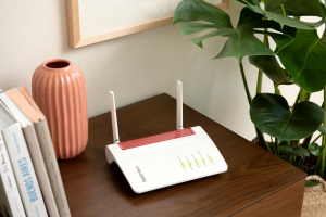 17431243328716-fritzbox68505grouterwirelessgigabitethernetdualband24ghz5ghznerorossobianco