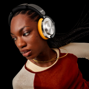 17432465710983-dysonontracauricolarewirelessapadiglionemusicaechiamateusbtipocbluetoothalluminio