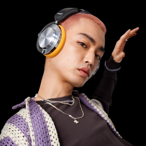 17432465726246-dysonontracauricolarewirelessapadiglionemusicaechiamateusbtipocbluetoothalluminio