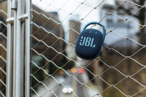 17434227154053-jblclip4altoparlanteportatilemonorosa5w