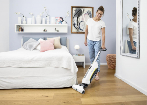 17434313531502-karcherfc5cordlesspremiumaspirapolvereelettricabatteriaseccoebagnatosenzasacchetto02l460wbianco