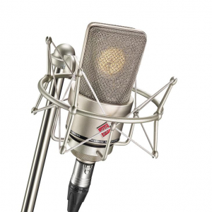 17435567780115-neumann008545microfononichelmicrofonoperpalcospettacolo