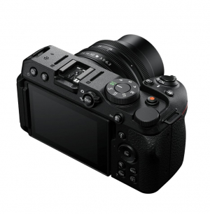 1743560609201-nikonkitz3018140milc209mpcmos5568x3712pixelnero