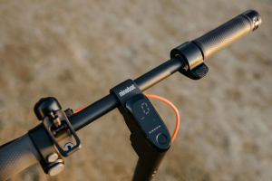 1743561078128-ninebotbysegwayninebotkickscooterf2prodneroarancione20kmh
