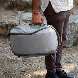 17435848704371-peakdesigneverydayzipzainogrigionylonpoliuretano