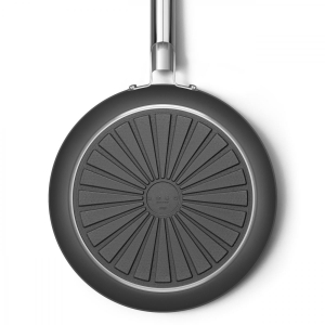 17436761377988-smeg50sstylecookwareckff3001blmnero