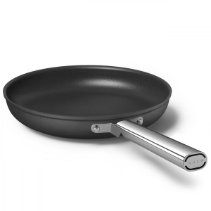 17436761405768-smeg50sstylecookwareckff3001blmnero