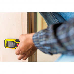 17436832898362-stanleytlm50distanziometrolasernerorossogiallo15m