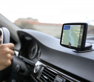17437176462587-tomtomgoclassicnavigatorefisso178cm7touchscreennero