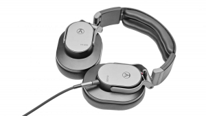 17439413154546-austrianaudiohix55cuffiecablatoapadiglionestudionero