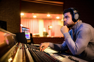 17439413356721-austrianaudiohix65cuffiecablatoapadiglionestudionero