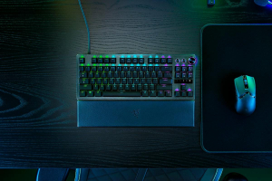 17441618747222-razerhuntsmanv3protenkeylessfr