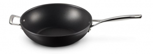 17443823827421-lecreuset0630870273213padellawokpadellapercotturaalsaltorotondo
