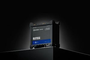 17444310717859-teltonikarut956routerdiretecellulare