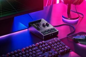 17444955692083-razerrz1903860100r3m1mixeraudio4canali1020000hznero