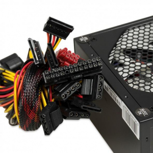 17445436057818-iboxauroraalimentatorepercomputer700w204pinatxatxnero