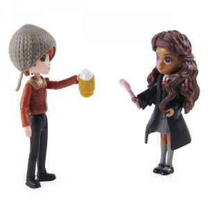 17446351049705-wizardingworldsetamiciziaconpersonaggironweasleyecalipatilbamboleda75cm2accessorigiocattoliperbambinidai6anniinsu