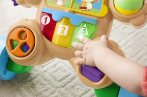 17446560462976-fisherpricecagnolinoprimipassiridiimparaedizionemultilinguegiocattolomusicalepercamminaregiocattoloperneonatiebambinida6mesi