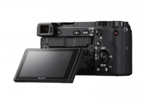 17446587176276-sonyalpha6400conobiettivo1650mmmirrorlessapscconrealtimeeyeaf