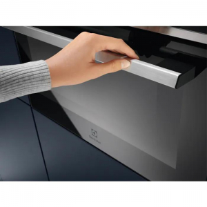 17446609926976-electroluxevm8e08xneromicroondecongrilldaincasso49l1000w