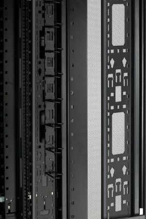 17446659951668-apcar3100rack42urackindipendentinero