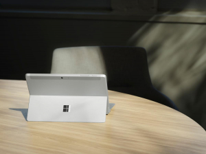 17446733203383-microsoftsurfacego3intelpentiumgold64gb267cm1054gbwifi680211axwindows11proplatino