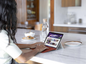 17446733274246-microsoftsurfacego3intelpentiumgold64gb267cm1054gbwifi680211axwindows11proplatino
