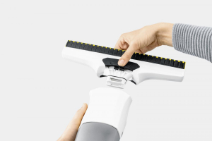 17446919010502-karcherwv6pluspulitoredifinestraelettrico015largentobianco