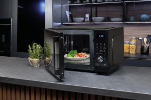 17447109991334-hisenseh23mobsd1hgneromicroondecongrillsuperficiepiana23l800w