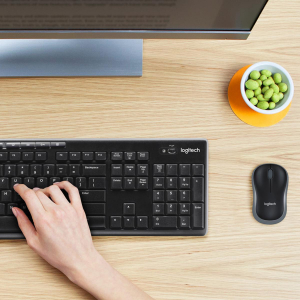 17448508568838-logitechmk270
