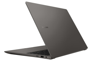 17448555346031-samsunggalaxybook3ultra16i932gbrtx4070