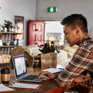 17448625382986-hpprobook44514inchg9amdryzen55625ucomputerportatile356cm14fullhd16gbddr4sdram512gbssdwifi680211axwindows11proargento