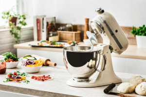 17448790533759-kitchenaidartisanrobotdacucina300w48lcrema