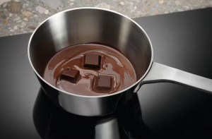 17449131603546-electroluxserie300lit30230cnerodaincasso29cmpianocotturaainduzione2fornelloi