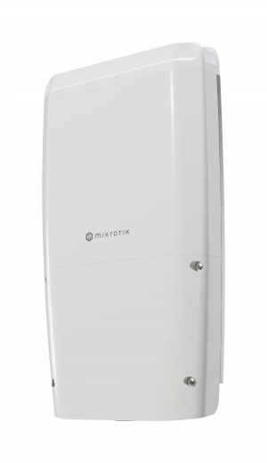 17449405199879-mikrotikfiberboxplusgestitogigabitethernet101001000supportopoweroverethernetpoebianco