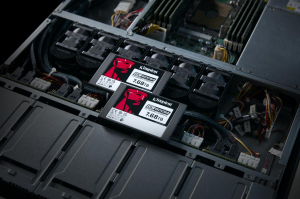 17449555757099-kingstontechnologydrivessdsatadiclasseenterprisedc600mimpiegomisto257680g