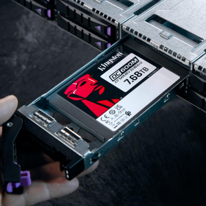 17449555820379-kingstontechnologydrivessdsatadiclasseenterprisedc600mimpiegomisto257680g