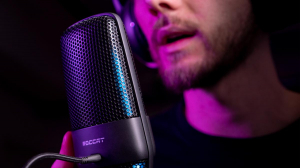 17449669910238-roccattorchneromicrofonodastudio