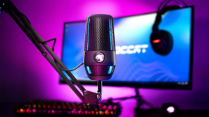 17449669924071-roccattorchneromicrofonodastudio