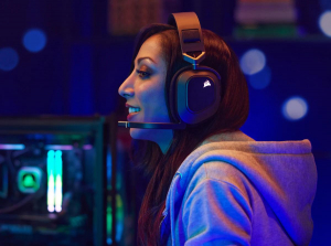 17449879493482-corsairhs80rgbauricolarewirelessapadiglionegamingnero