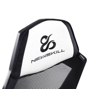 17449894615988-newskillgamingerossediadagamingperpcsedutaimbottitanerogrigiobianco