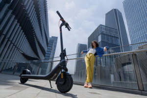 1745128080529-ninebotbysegwayninebotmonopattinoelettricoe2pluseiipoweredbysegway